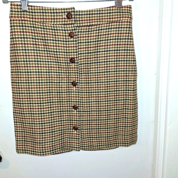 Talbots Dresses & Skirts - Talbots wool-blend houndstooth button front skirt